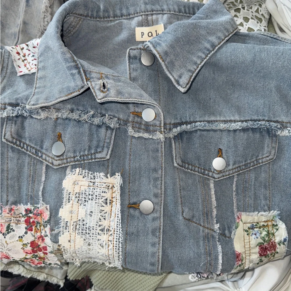 Patchwork Denim and Lace Jacket Distressed Boho Denim Shacket Mixed Floral Lace - Picture 13 of 17